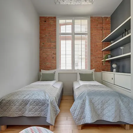 Apartment Loft Living Z Antresola I Parkingiem By Lion *