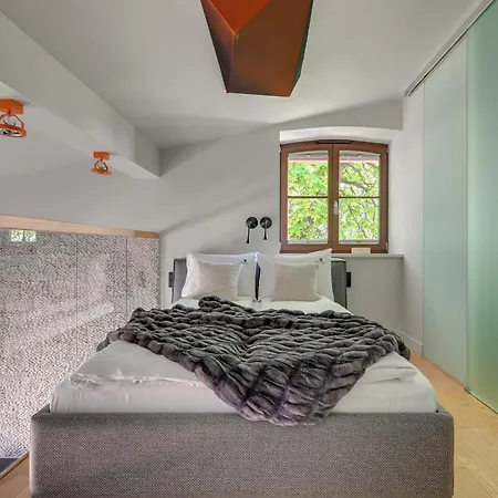 Loft Living Z Antresola I Parkingiem By Lion